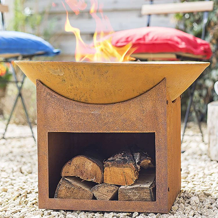 Pozzi del fuoco del cortile di Corten