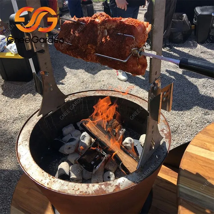 Barbecue con rivestimento in metallo Corten