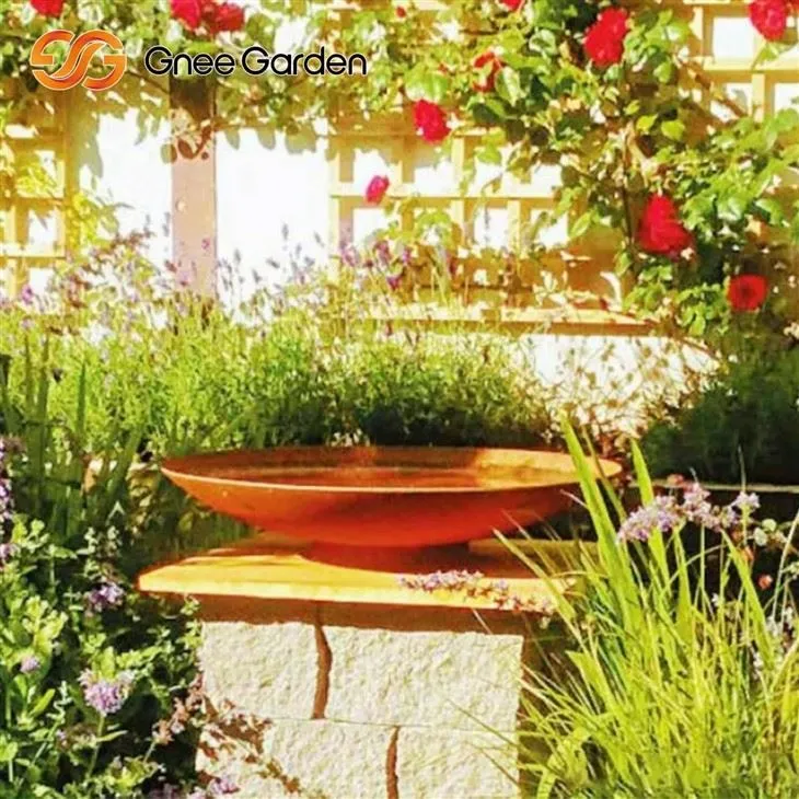 Fossa di fuoco in acciaio corten con doppia funzione grill