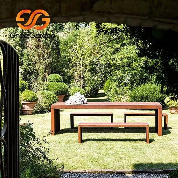 Panchine E Tavoli In Acciaio Corten