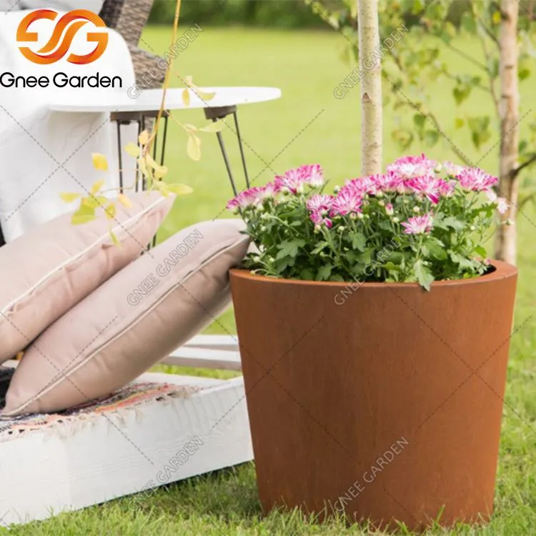 Fioriere moderne in acciaio Corten