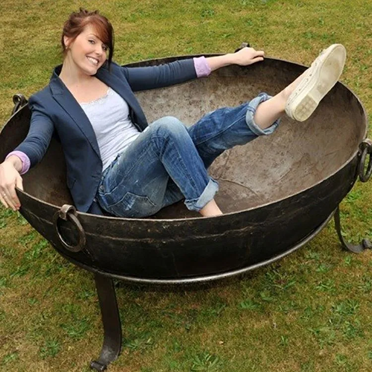 Braciere in metallo rustico