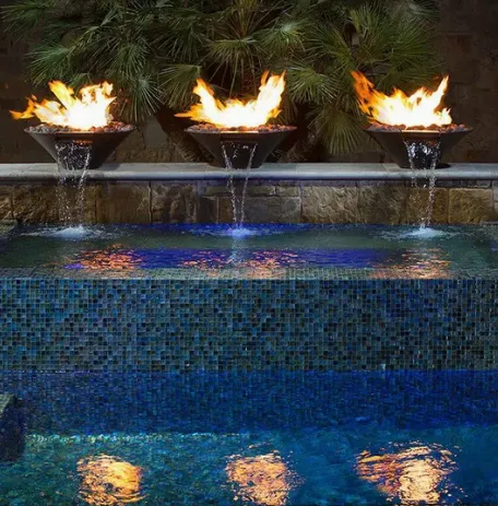 Ciotola dell'acqua per la piscina