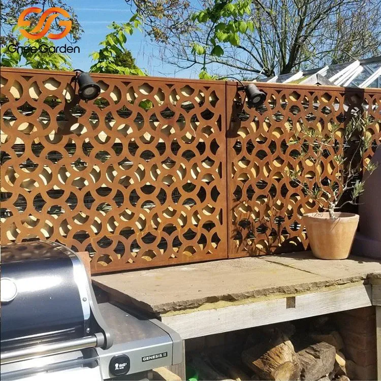 Schermi privacy in acciaio resistente agli agenti atmosferici