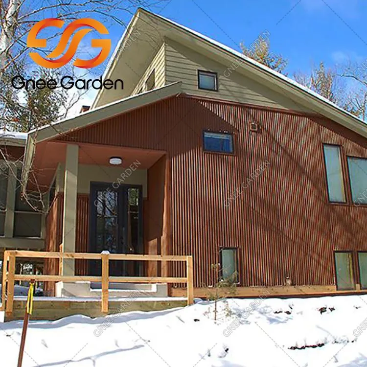 Tetti in metallo arrugginito in acciaio resistente agli agenti atmosferici